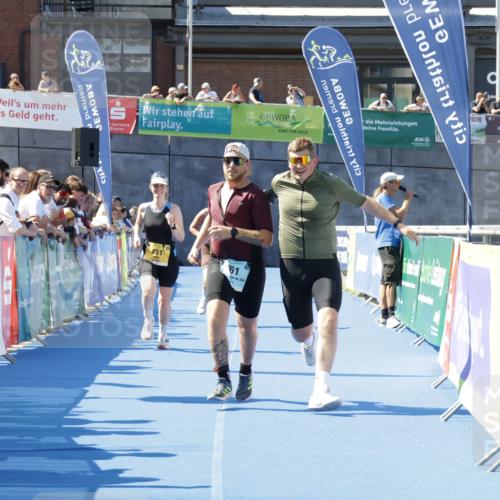 09.08.2026 - GEWOBA Citytriathlon Bremen Yannick Fuchs http://msf.ph/oto/9938832 09.08.2026 11:45:02 Ziel 161, 451, 471 meine-sportfotos.de