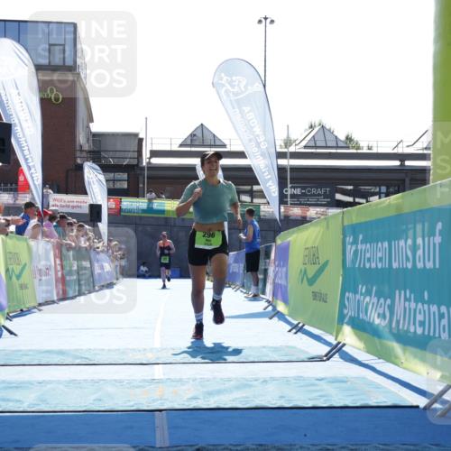 09.08.2026 - GEWOBA Citytriathlon Bremen Yannick Fuchs http://msf.ph/oto/9938835 09.08.2026 15:29:23 Ziel 296 meine-sportfotos.de