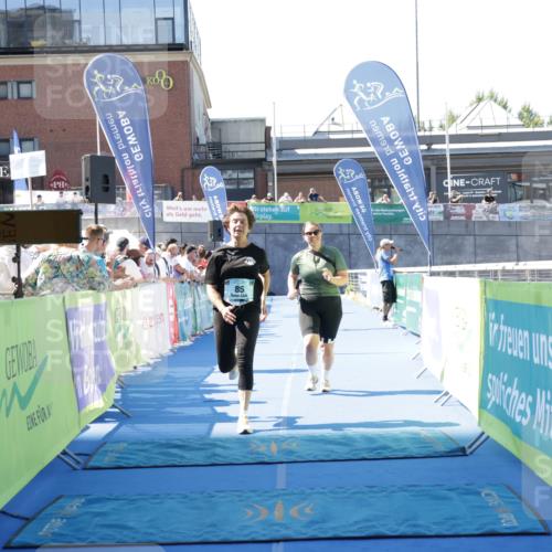 09.08.2026 - GEWOBA Citytriathlon Bremen Yannick Fuchs http://msf.ph/oto/9938895 09.08.2026 11:45:29 Ziel 85, 444 meine-sportfotos.de