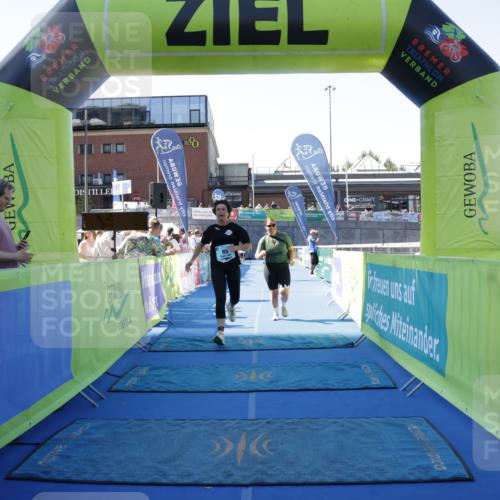 09.08.2026 - GEWOBA Citytriathlon Bremen Yannick Fuchs http://msf.ph/oto/9938899 09.08.2026 11:45:29 Ziel 85, 444 meine-sportfotos.de