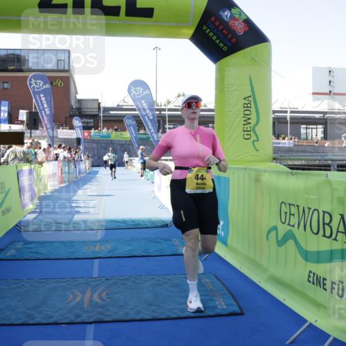 09.08.2026 - GEWOBA Citytriathlon Bremen Yannick Fuchs http://msf.ph/oto/9938925 09.08.2026 11:45:34 Ziel 361, 444 meine-sportfotos.de