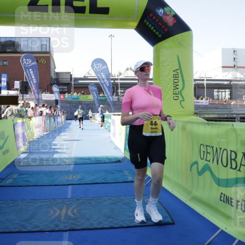 09.08.2026 - GEWOBA Citytriathlon Bremen Yannick Fuchs http://msf.ph/oto/9938927 09.08.2026 11:45:34 Ziel 361, 444 meine-sportfotos.de