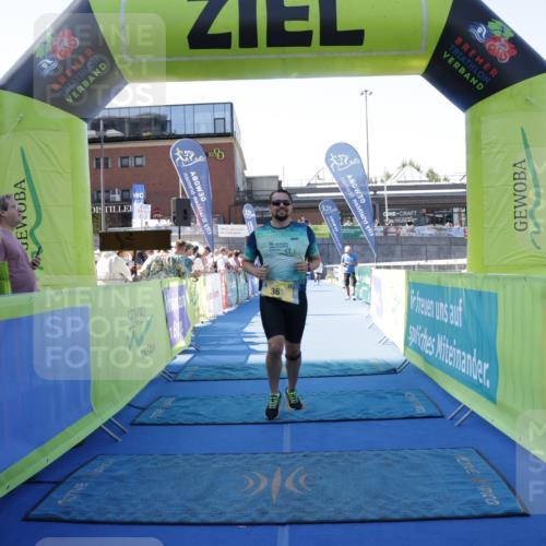 09.08.2026 - GEWOBA Citytriathlon Bremen Yannick Fuchs http://msf.ph/oto/9938942 09.08.2026 11:45:40 Ziel 361 meine-sportfotos.de