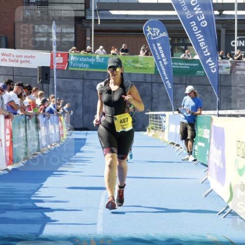 09.08.2026 - GEWOBA Citytriathlon Bremen Yannick Fuchs http://msf.ph/oto/9939004 09.08.2026 11:46:11 Ziel 415, 487 meine-sportfotos.de