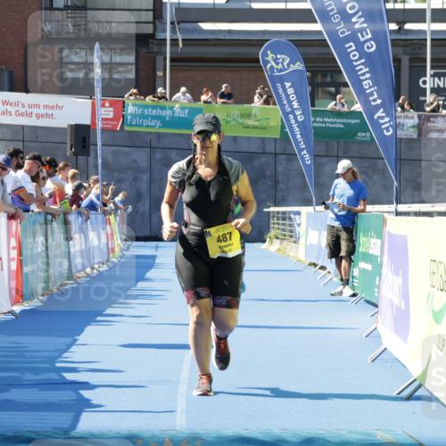 09.08.2026 - GEWOBA Citytriathlon Bremen Yannick Fuchs http://msf.ph/oto/9939007 09.08.2026 11:46:11 Ziel 415, 487 meine-sportfotos.de