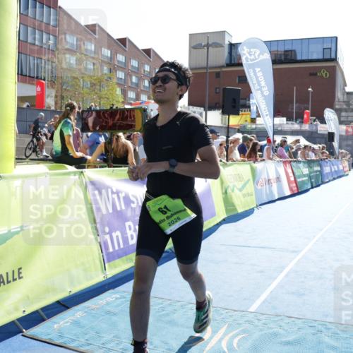 09.08.2026 - GEWOBA Citytriathlon Bremen Yannick Fuchs http://msf.ph/oto/9939015 09.08.2026 15:30:19 Ziel 61 meine-sportfotos.de
