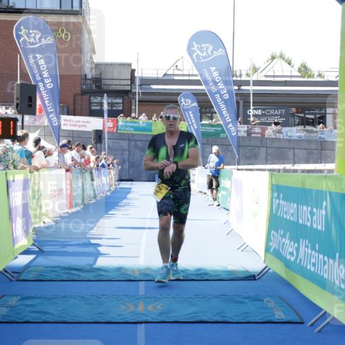 09.08.2026 - GEWOBA Citytriathlon Bremen Yannick Fuchs http://msf.ph/oto/9939020 09.08.2026 11:46:15 Ziel 415, 487 meine-sportfotos.de