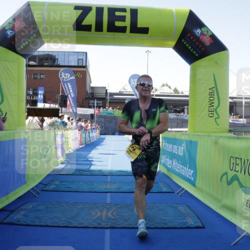 09.08.2026 - GEWOBA Citytriathlon Bremen Yannick Fuchs http://msf.ph/oto/9939025 09.08.2026 11:46:17 Ziel 415 meine-sportfotos.de