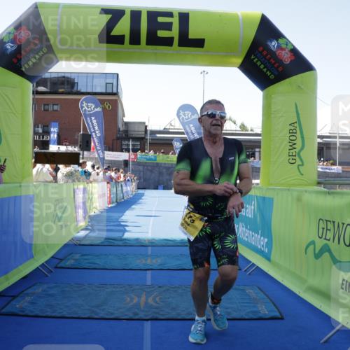 09.08.2026 - GEWOBA Citytriathlon Bremen Yannick Fuchs http://msf.ph/oto/9939028 09.08.2026 11:46:17 Ziel 415 meine-sportfotos.de