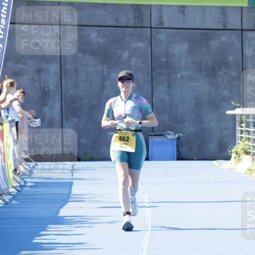 09.08.2026 - GEWOBA Citytriathlon Bremen Yannick Fuchs http://msf.ph/oto/9939030 09.08.2026 11:46:57 Ziel 462 meine-sportfotos.de