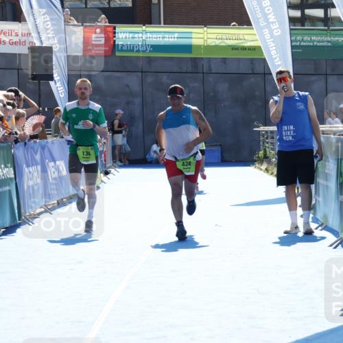 09.08.2026 - GEWOBA Citytriathlon Bremen Yannick Fuchs http://msf.ph/oto/9939036 09.08.2026 15:30:34 Ziel 138, 428 meine-sportfotos.de