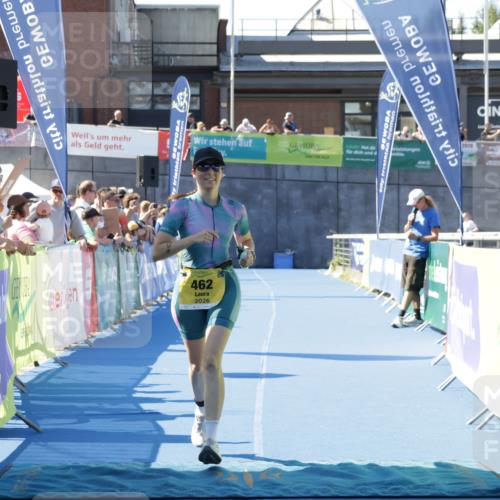 09.08.2026 - GEWOBA Citytriathlon Bremen Yannick Fuchs http://msf.ph/oto/9939042 09.08.2026 11:47:02 Ziel 462 meine-sportfotos.de