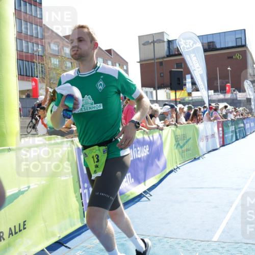 09.08.2026 - GEWOBA Citytriathlon Bremen Yannick Fuchs http://msf.ph/oto/9939052 09.08.2026 15:30:38 Ziel 138, 210, 414, 428 meine-sportfotos.de