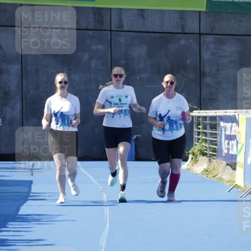 09.08.2026 - GEWOBA Citytriathlon Bremen Yannick Fuchs http://msf.ph/oto/9939055 09.08.2026 11:47:11 Ziel  meine-sportfotos.de