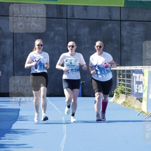 09.08.2026 - GEWOBA Citytriathlon Bremen Yannick Fuchs http://msf.ph/oto/9939058 09.08.2026 11:47:12 Ziel  meine-sportfotos.de