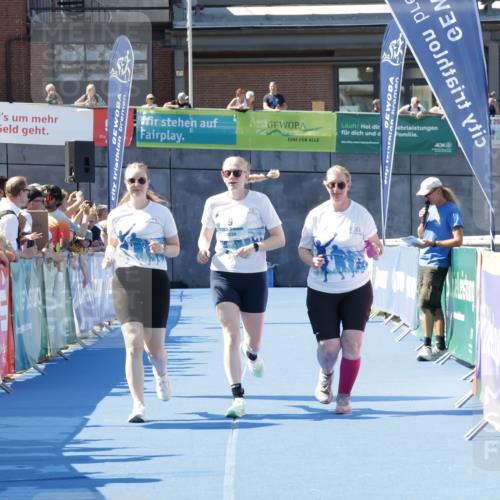 09.08.2026 - GEWOBA Citytriathlon Bremen Yannick Fuchs http://msf.ph/oto/9939071 09.08.2026 11:47:17 Ziel 9 meine-sportfotos.de