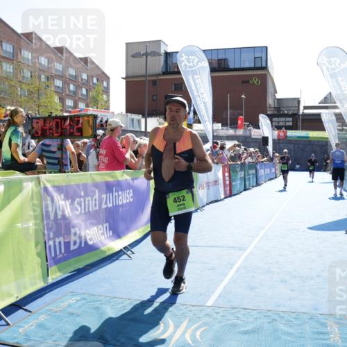 09.08.2026 - GEWOBA Citytriathlon Bremen Yannick Fuchs http://msf.ph/oto/9939097 09.08.2026 15:30:50 Ziel 197, 204, 452 meine-sportfotos.de