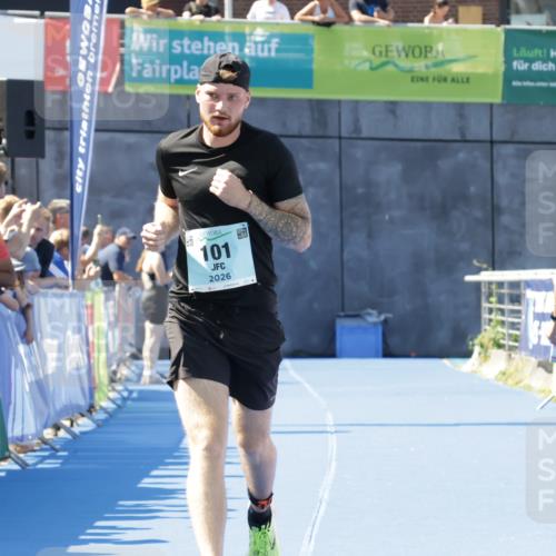 09.08.2026 - GEWOBA Citytriathlon Bremen Yannick Fuchs http://msf.ph/oto/9939099 09.08.2026 11:47:29 Ziel 101 meine-sportfotos.de
