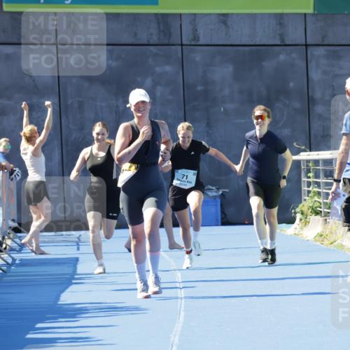 09.08.2026 - GEWOBA Citytriathlon Bremen Yannick Fuchs http://msf.ph/oto/9939123 09.08.2026 11:47:41 Ziel 71 meine-sportfotos.de