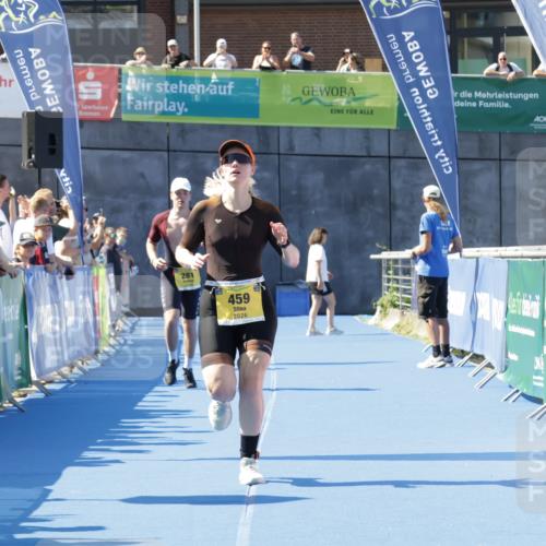 09.08.2026 - GEWOBA Citytriathlon Bremen Yannick Fuchs http://msf.ph/oto/9939236 09.08.2026 11:48:09 Ziel 459 meine-sportfotos.de
