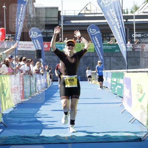 09.08.2026 - GEWOBA Citytriathlon Bremen Yannick Fuchs http://msf.ph/oto/9939245 09.08.2026 11:48:10 Ziel 459 meine-sportfotos.de