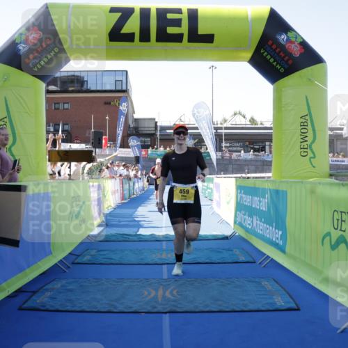 09.08.2026 - GEWOBA Citytriathlon Bremen Yannick Fuchs http://msf.ph/oto/9939253 09.08.2026 11:48:11 Ziel 459 meine-sportfotos.de