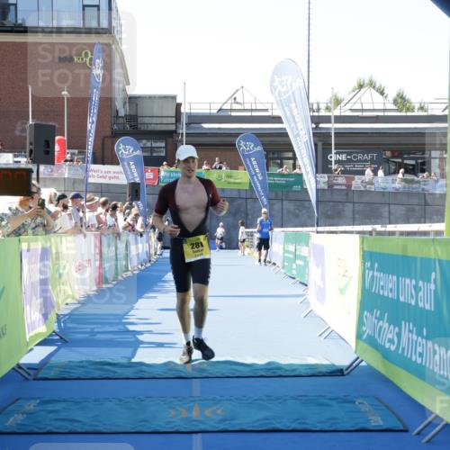 09.08.2026 - GEWOBA Citytriathlon Bremen Yannick Fuchs http://msf.ph/oto/9939271 09.08.2026 11:48:13 Ziel 459 meine-sportfotos.de