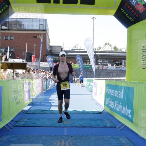 09.08.2026 - GEWOBA Citytriathlon Bremen Yannick Fuchs http://msf.ph/oto/9939273 09.08.2026 11:48:14 Ziel 459 meine-sportfotos.de