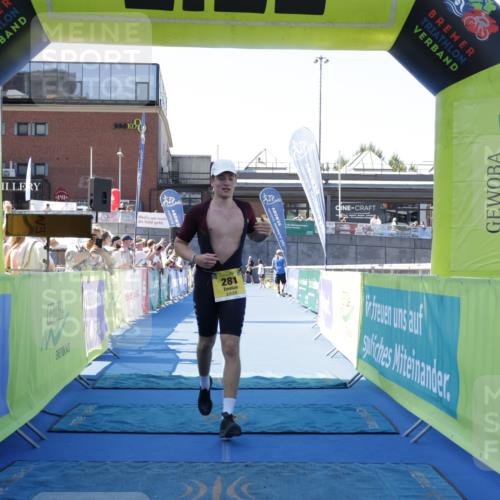 09.08.2026 - GEWOBA Citytriathlon Bremen Yannick Fuchs http://msf.ph/oto/9939275 09.08.2026 11:48:14 Ziel 459 meine-sportfotos.de