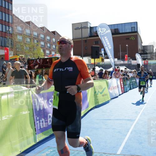 09.08.2026 - GEWOBA Citytriathlon Bremen Yannick Fuchs http://msf.ph/oto/9939350 09.08.2026 15:32:02 Ziel 381, 419, 476, 489 meine-sportfotos.de