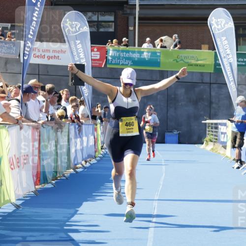 09.08.2026 - GEWOBA Citytriathlon Bremen Yannick Fuchs http://msf.ph/oto/9939373 09.08.2026 11:48:46 Ziel 460 meine-sportfotos.de