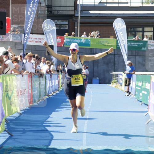09.08.2026 - GEWOBA Citytriathlon Bremen Yannick Fuchs http://msf.ph/oto/9939375 09.08.2026 11:48:47 Ziel 460 meine-sportfotos.de