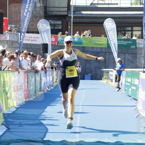 09.08.2026 - GEWOBA Citytriathlon Bremen Yannick Fuchs http://msf.ph/oto/9939378 09.08.2026 11:48:47 Ziel 460 meine-sportfotos.de