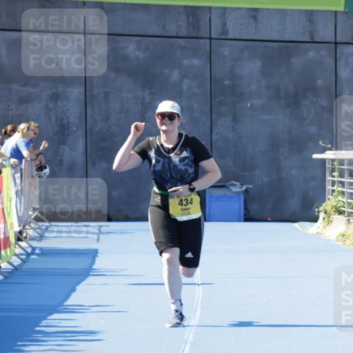 09.08.2026 - GEWOBA Citytriathlon Bremen Yannick Fuchs http://msf.ph/oto/9939461 09.08.2026 11:49:42 Ziel 434 meine-sportfotos.de