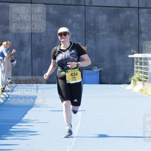 09.08.2026 - GEWOBA Citytriathlon Bremen Yannick Fuchs http://msf.ph/oto/9939467 09.08.2026 11:49:43 Ziel 434 meine-sportfotos.de