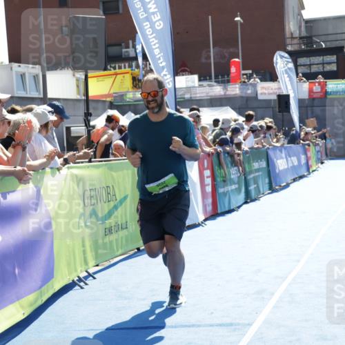 09.08.2026 - GEWOBA Citytriathlon Bremen Yannick Fuchs http://msf.ph/oto/9939473 09.08.2026 15:32:27 Ziel 275, 368 meine-sportfotos.de