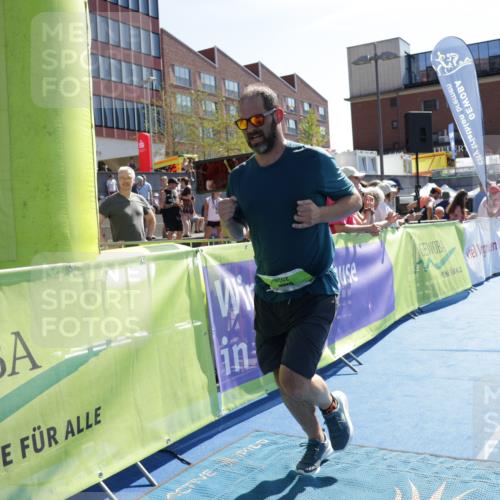 09.08.2026 - GEWOBA Citytriathlon Bremen Yannick Fuchs http://msf.ph/oto/9939481 09.08.2026 15:32:28 Ziel 275, 368 meine-sportfotos.de