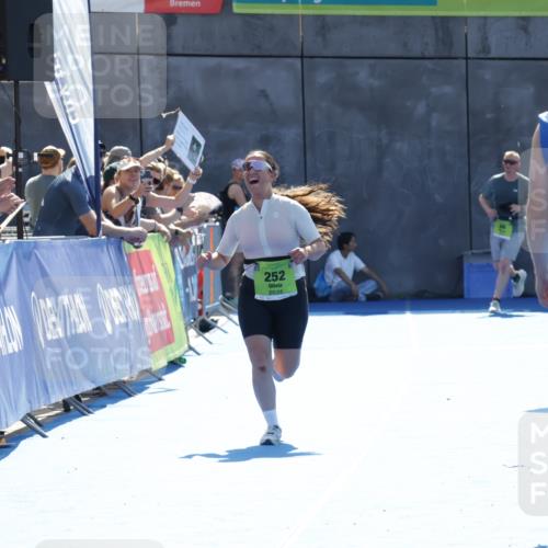 09.08.2026 - GEWOBA Citytriathlon Bremen Yannick Fuchs http://msf.ph/oto/9939492 09.08.2026 15:32:31 Ziel 368 meine-sportfotos.de