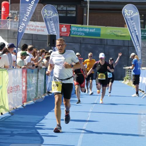 09.08.2026 - GEWOBA Citytriathlon Bremen Yannick Fuchs http://msf.ph/oto/9939500 09.08.2026 11:50:36 Ziel 409, 480, 531 meine-sportfotos.de