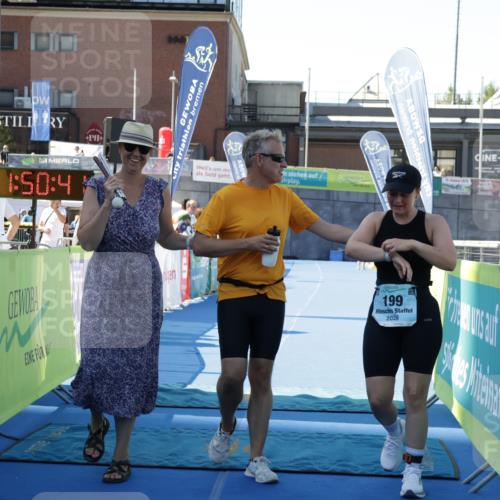 09.08.2026 - GEWOBA Citytriathlon Bremen Yannick Fuchs http://msf.ph/oto/9939545 09.08.2026 11:50:45 Ziel 199 meine-sportfotos.de