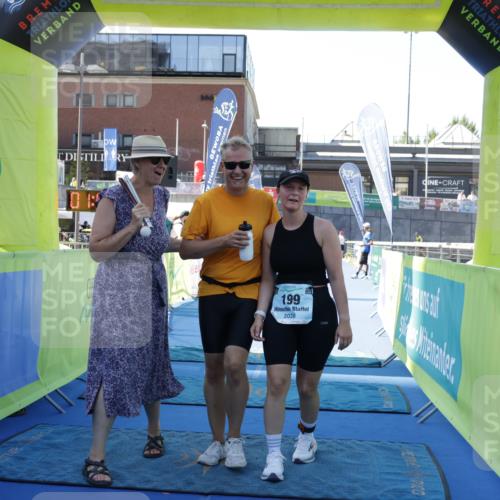 09.08.2026 - GEWOBA Citytriathlon Bremen Yannick Fuchs http://msf.ph/oto/9939552 09.08.2026 11:50:47 Ziel 199 meine-sportfotos.de