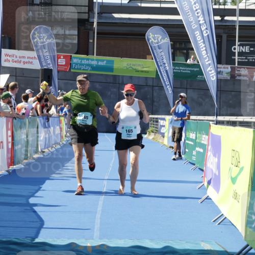 09.08.2026 - GEWOBA Citytriathlon Bremen Yannick Fuchs http://msf.ph/oto/9939577 09.08.2026 11:50:59 Ziel 165 meine-sportfotos.de