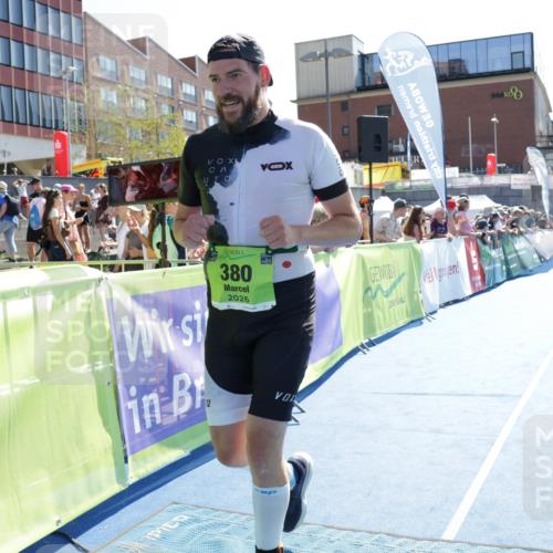 09.08.2026 - GEWOBA Citytriathlon Bremen Yannick Fuchs http://msf.ph/oto/9939599 09.08.2026 15:33:16 Ziel 380 meine-sportfotos.de