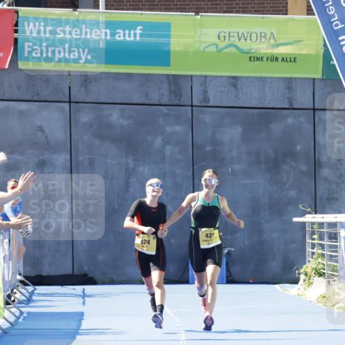 09.08.2026 - GEWOBA Citytriathlon Bremen Yannick Fuchs http://msf.ph/oto/9939607 09.08.2026 11:51:19 Ziel  meine-sportfotos.de