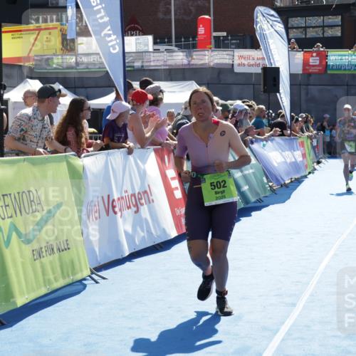 09.08.2026 - GEWOBA Citytriathlon Bremen Yannick Fuchs http://msf.ph/oto/9939611 09.08.2026 15:33:20 Ziel 380, 502 meine-sportfotos.de