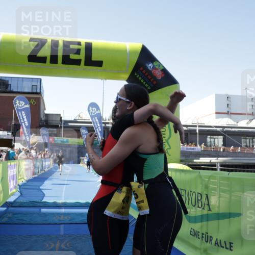 09.08.2026 - GEWOBA Citytriathlon Bremen Yannick Fuchs http://msf.ph/oto/9939667 09.08.2026 11:51:29 Ziel 424, 425, 435 meine-sportfotos.de
