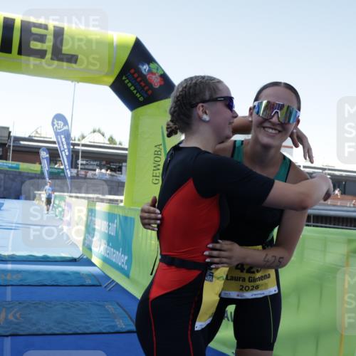 09.08.2026 - GEWOBA Citytriathlon Bremen Yannick Fuchs http://msf.ph/oto/9939682 09.08.2026 11:51:32 Ziel 435 meine-sportfotos.de