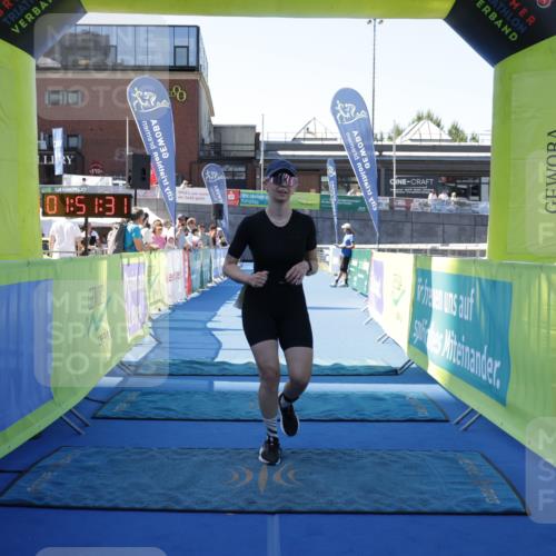 09.08.2026 - GEWOBA Citytriathlon Bremen Yannick Fuchs http://msf.ph/oto/9939701 09.08.2026 11:51:36 Ziel 435 meine-sportfotos.de