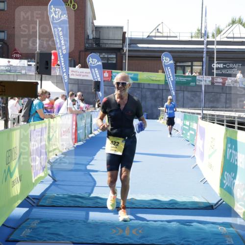 09.08.2026 - GEWOBA Citytriathlon Bremen Yannick Fuchs http://msf.ph/oto/9939716 09.08.2026 11:52:05 Ziel 422 meine-sportfotos.de