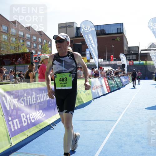 09.08.2026 - GEWOBA Citytriathlon Bremen Yannick Fuchs http://msf.ph/oto/9939729 09.08.2026 15:33:41 Ziel 463, 467 meine-sportfotos.de